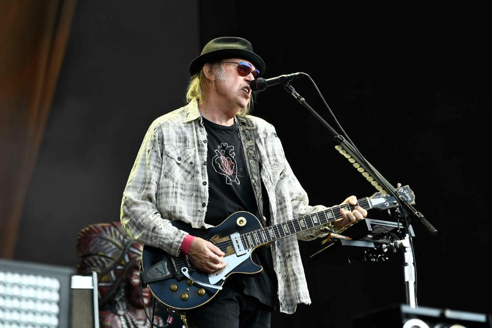 You are currently viewing Neil Young Sets One-Night-Only Release for ‘Colorado’ Doc ‘Mountaintop’